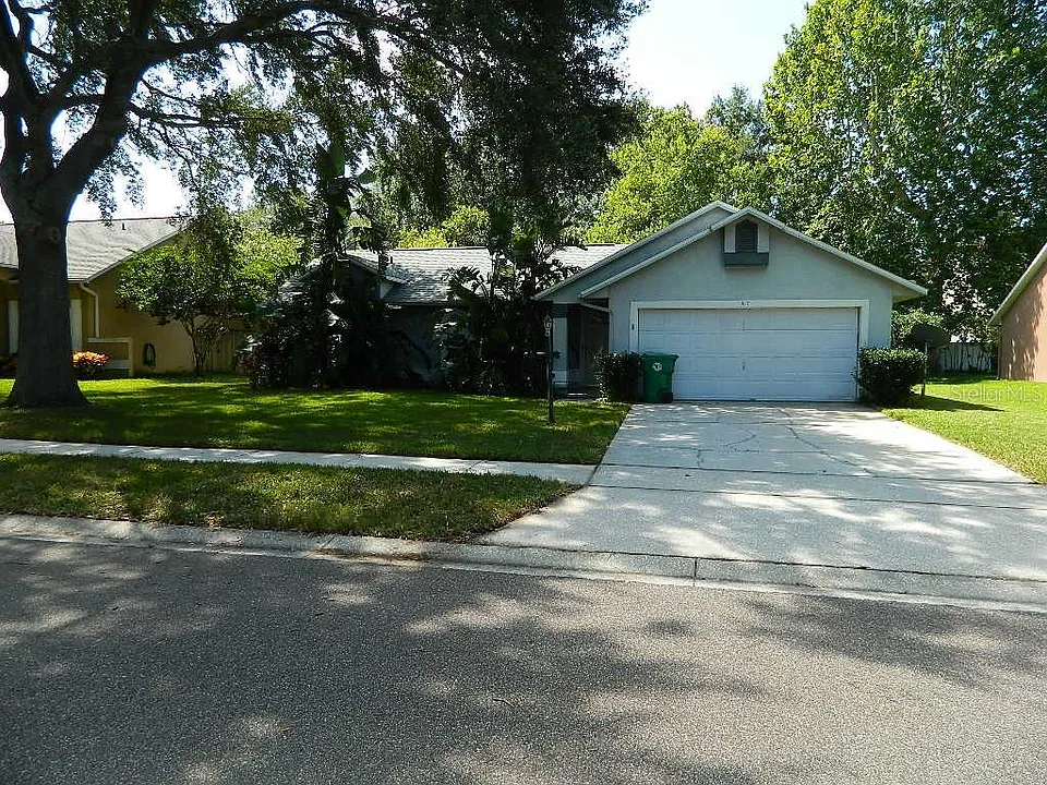 317 Silver Pine Dr