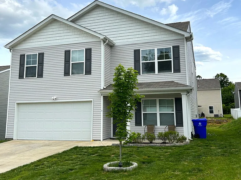 2940 Brooks Meadow Ln — Photo 1
