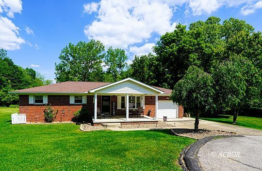 1st image of 366 Martin Dr
