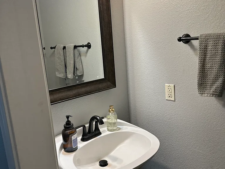 1902 W Havasu Way — Photo 16