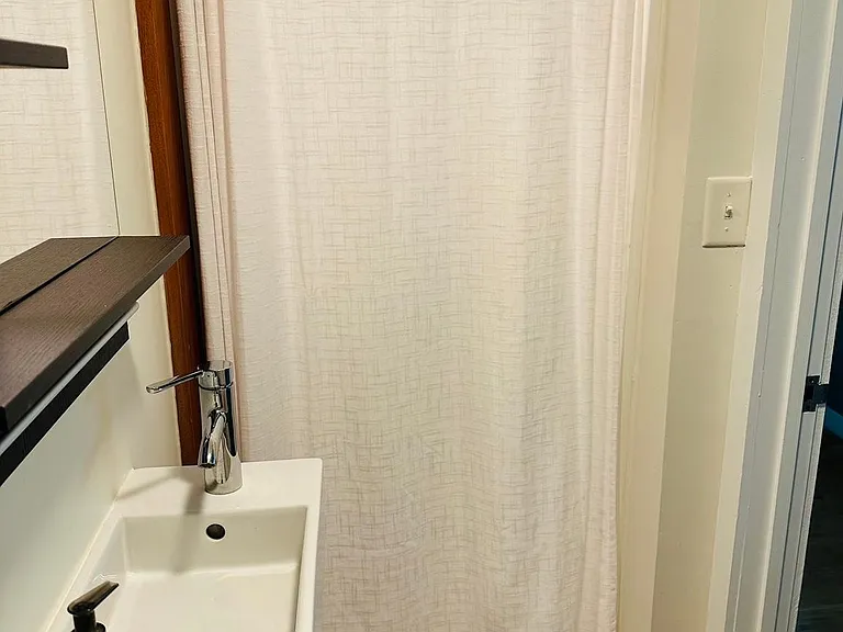 8 Ansari Ct — Photo 10