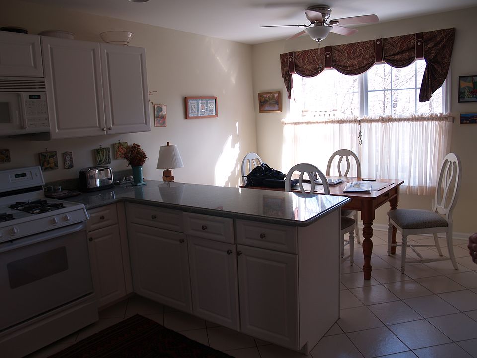 Bright Granite Kitchen