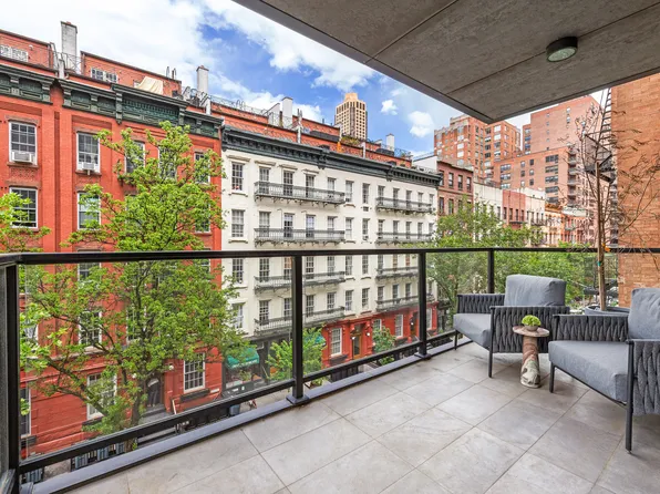 318 East 81st Street 4 image 2 of 12