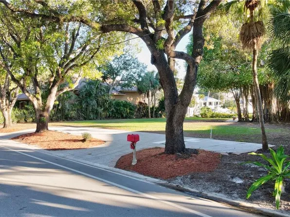 442 18th AVE S, NAPLES, FL 34102