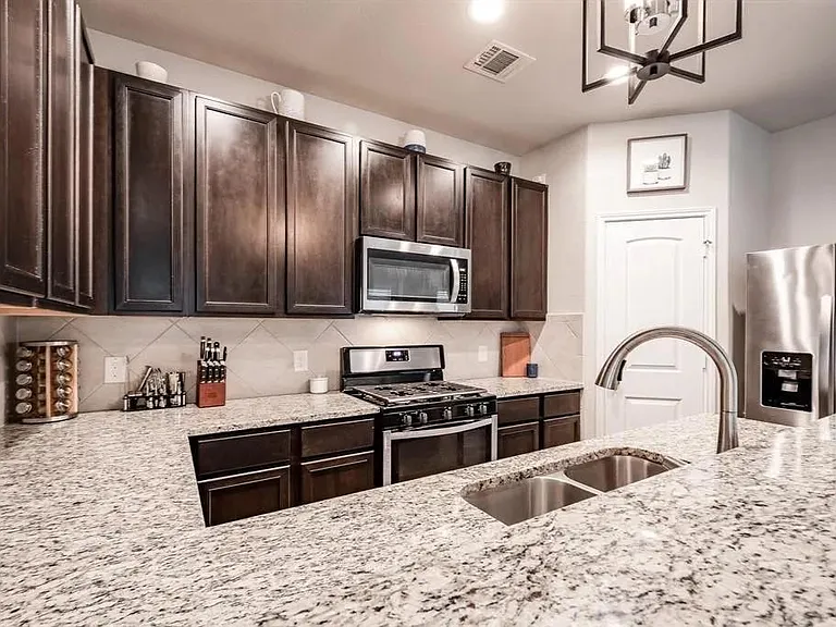 3619 Giorgio Pastel Pl — Photo 7