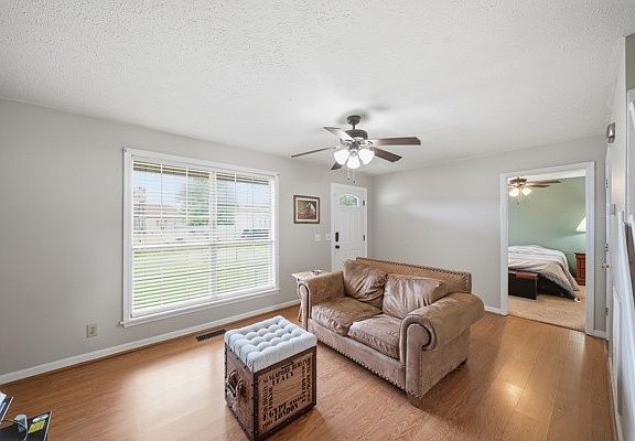 3rd image of 3043 Easy Goer Ln