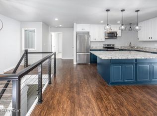 637 King Arthur Cir #G02, Anchorage, AK 99518