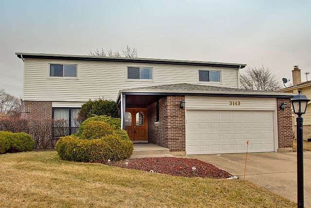 1st image of 3143 N Carriageway Dr
