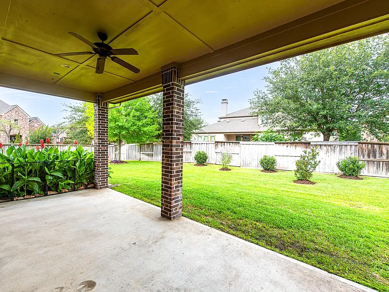 17430 Aberdeenshire Dr — Photo 46
