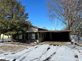 503 13th St, Highland, IL 62249