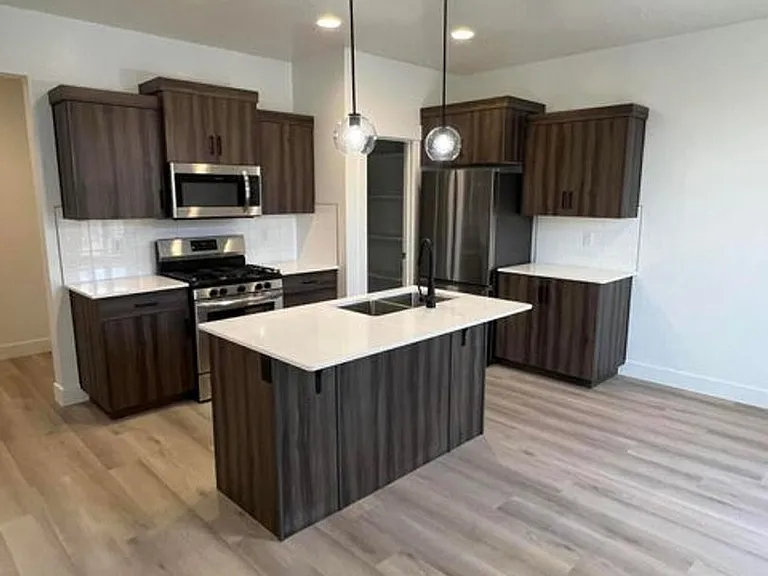 5924 S Aragorn Ln — Photo 3