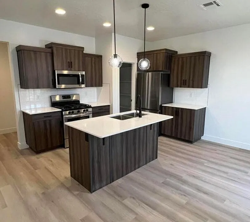 5924 S Aragorn Ln