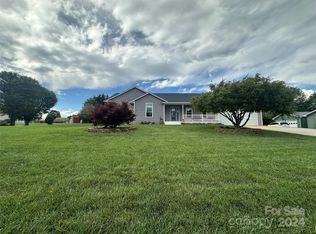 125 Sherwood Dr, Taylorsville, NC 28681