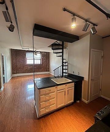 4th image of 815 Porter St APT 313