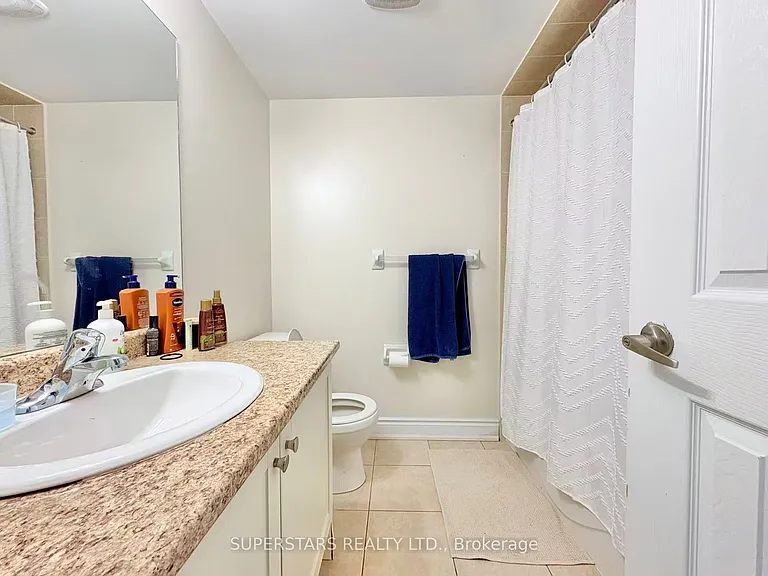 137A Finch Ave E — Photo 15