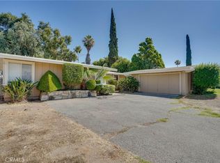 570 E Victoria St, Rialto, CA 92376