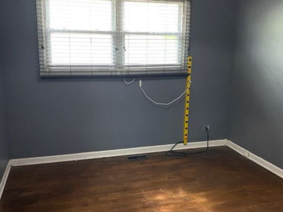 4th image of 2041 Essex Ct