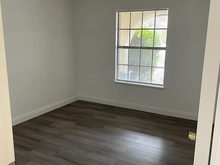 1823 Niblick Cir — Photo 17