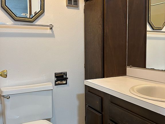 5th image of 2327 Boylston Ave E APT 4