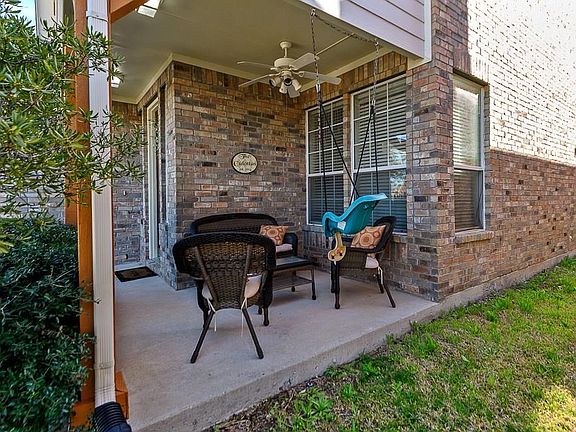 3rd image of 11862 Eastpark Ln