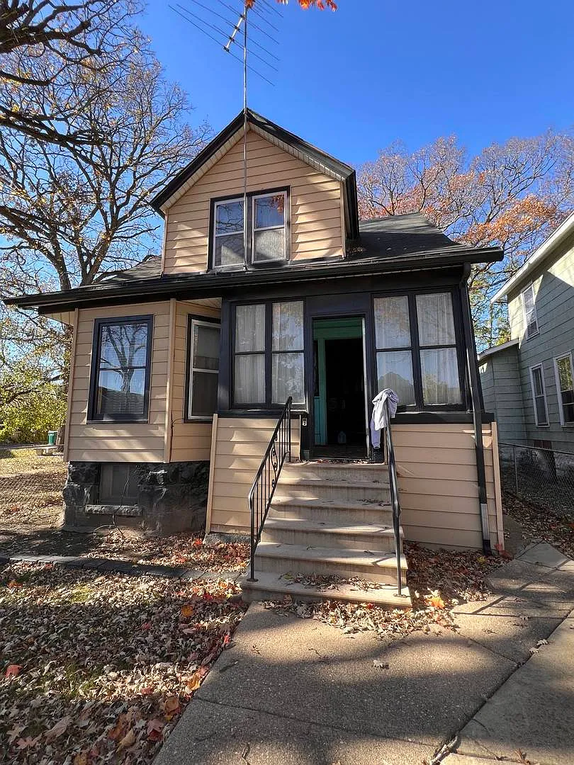 15 S Cagwin Ave photo 1