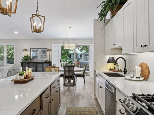 6304 Pheasant Ct, Edina, MN 55436