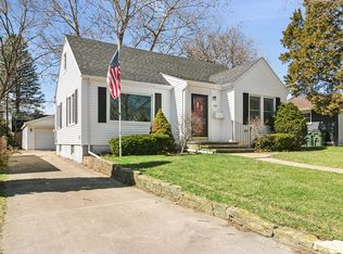 142 S Fremont St, Palatine, IL