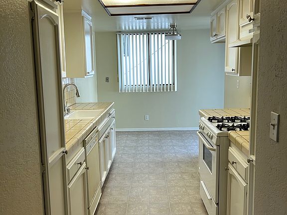 4th image of 12143 Valleyheart Dr APT 2