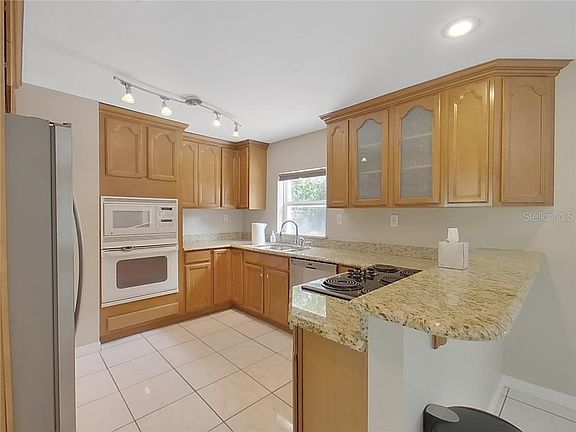 4th image of 4320 S Thatcher Ave