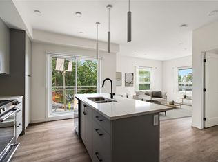 1102 Esquimalt Rd #B507, Esquimalt, BC V9A3N3