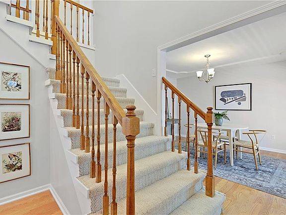 4th image of 15239 Dearborn St