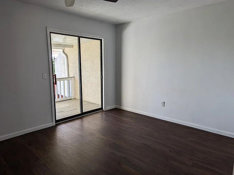 1349 Capri Dr — Photo 19