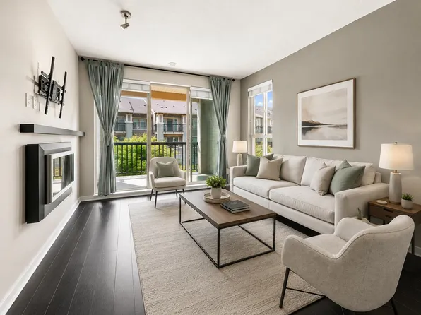 5655 210a St #305, Langley, BC V3A 0G4