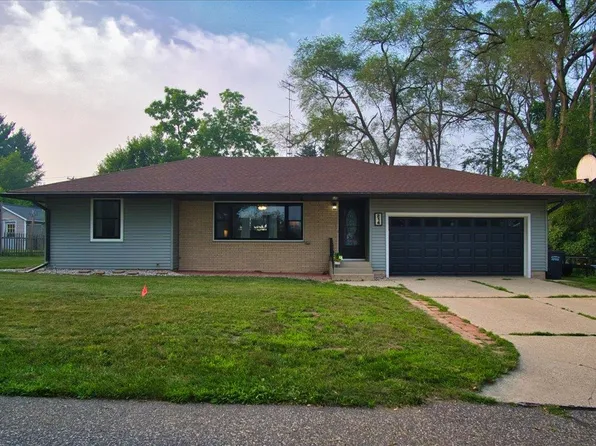 214 Breezy Point Dr, Pardeeville, WI 53954