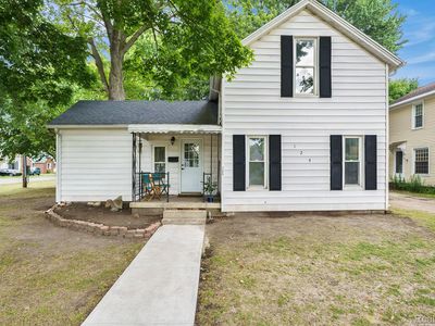 124 N Line St, Chesaning, MI, 48616