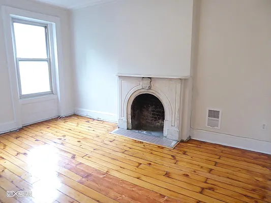 Rented by Citi Habitats | media 37