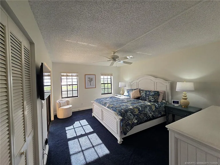 316 NE Edgewater Dr — Photo 24