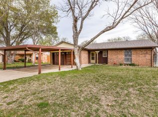 405 Georgetown Dr, Everman, TX 76140