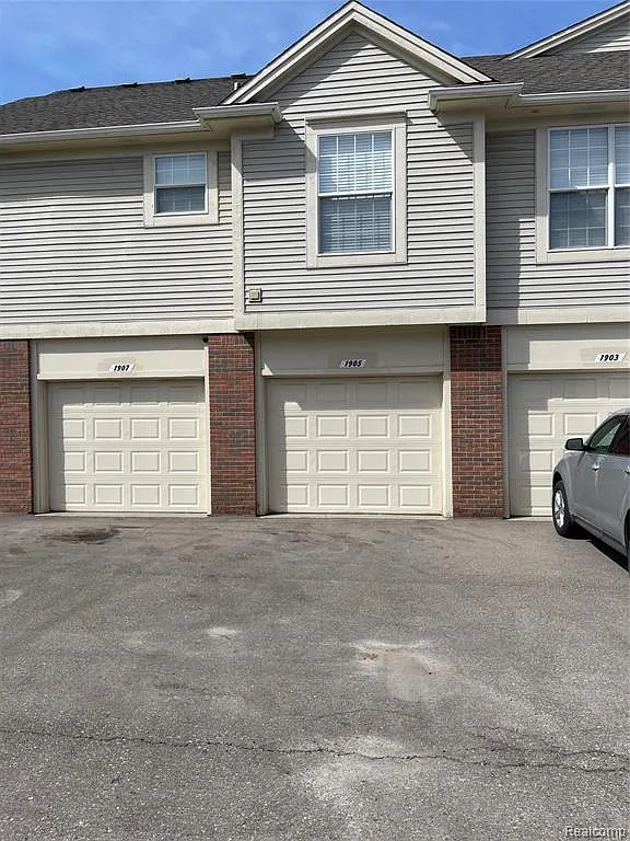 2 bed, 1623 sqft, $2,100 — Photo 3