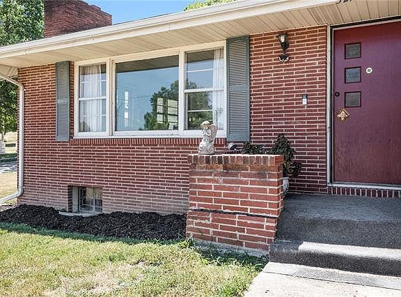 2nd image of 5222 Lawn Ave