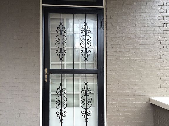 5th image of 102 Morgan St