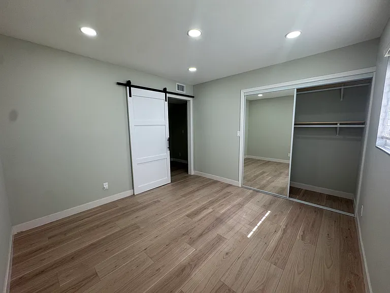 1145 Woodbury Dr — Photo 10