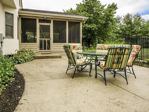 4th image of 2923 Brookhaven Dr