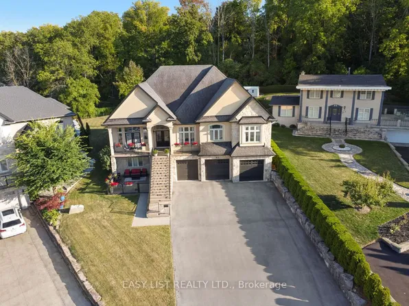 82 Margaret Ave, Hamilton, ON L8G 3G5