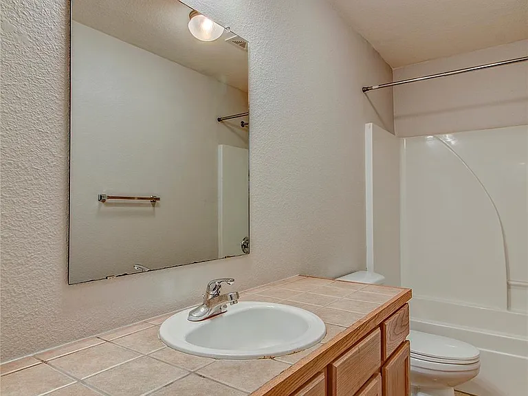 126 Sandstone Dr #D — Photo 15