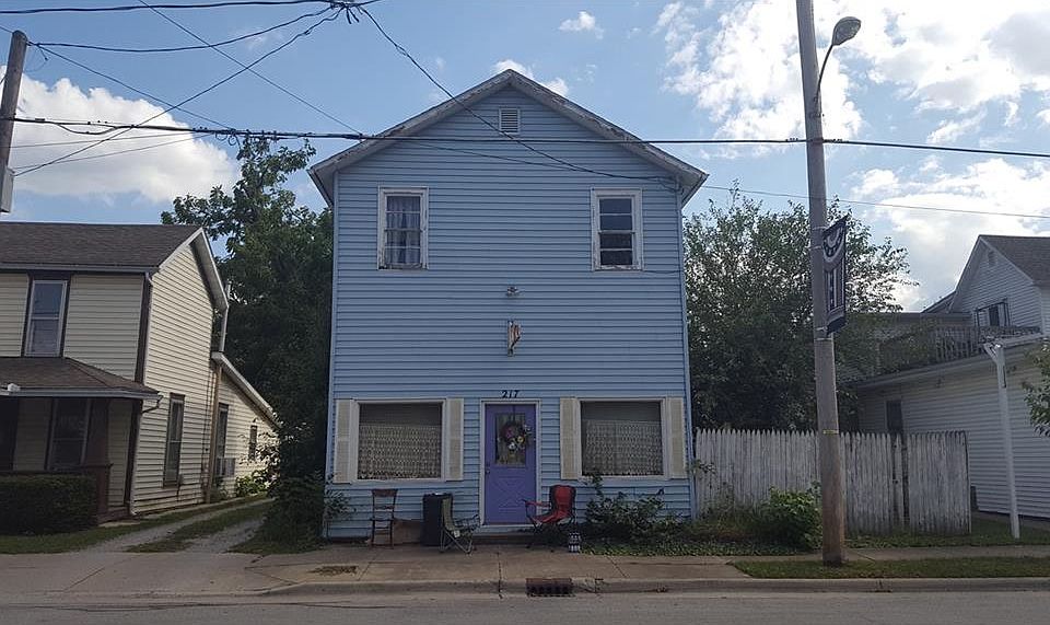 1st image of 217 W Main St