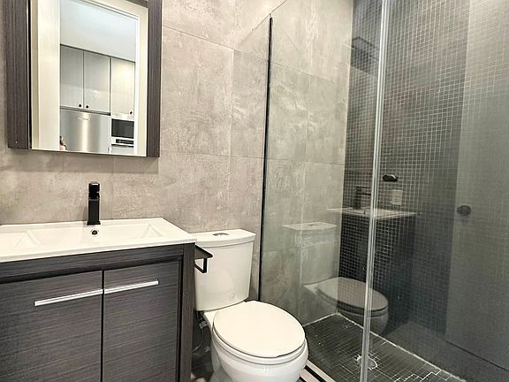 4th image of 110 Madison St APT 12