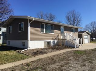 611 7th Ave, Belle Plaine, IA 52208