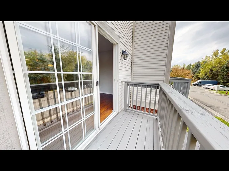 3130 Promenade Cir — Photo 15