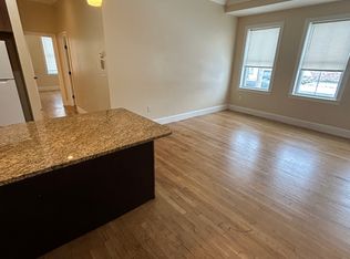 76 Grant St APT 1D, Framingham, MA 01702